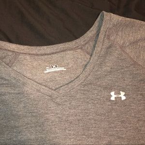 Under Armour Tops - Under Amour casual tee Under Armour Tops - Under Amour casual tee